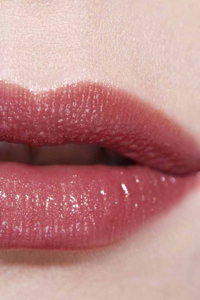 ROUGE COCO FLASH Hydrating Vibrant Shine Lip Colour