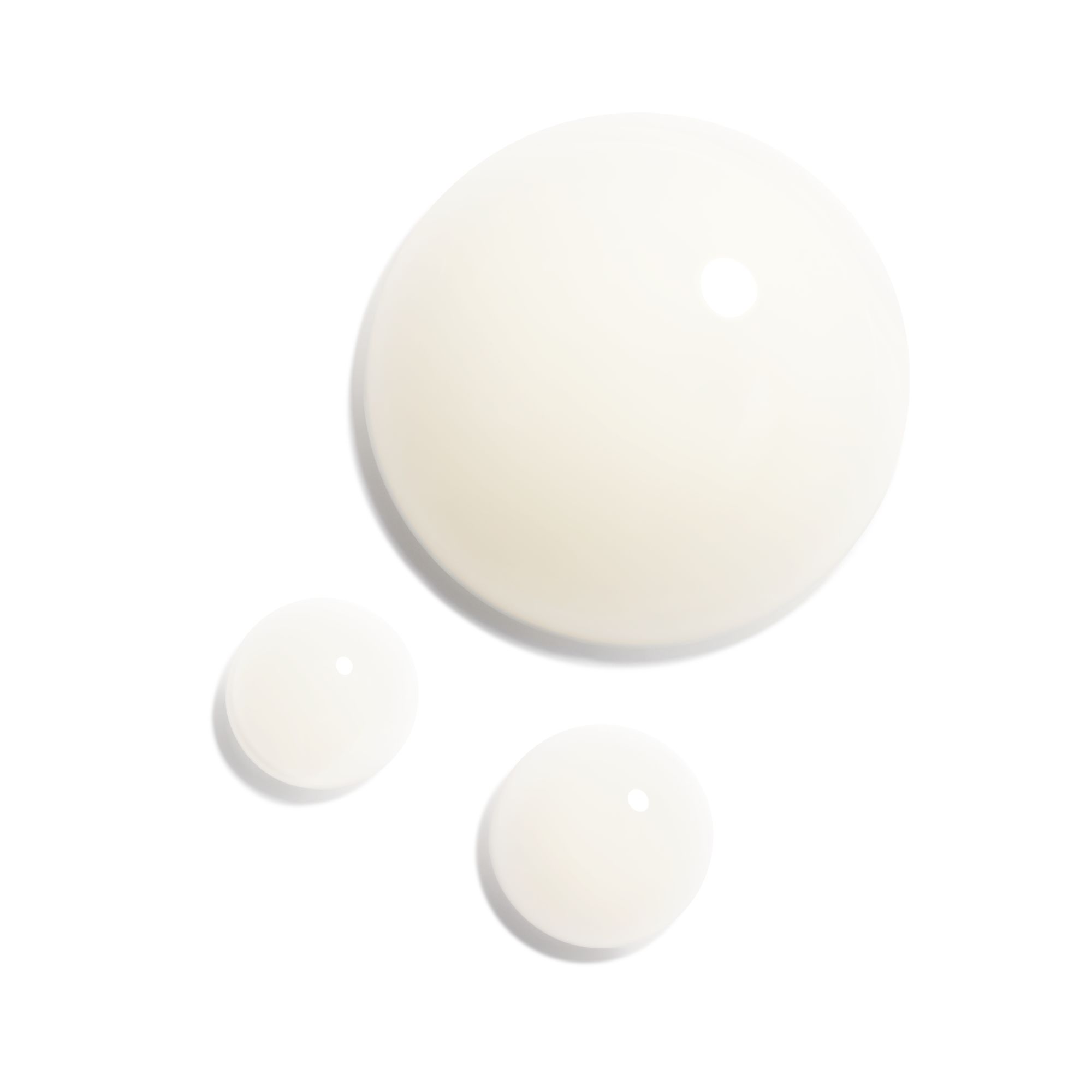 N°1 De Revitalizing Eye Serum Smoothes Restores Opens The Eye Look