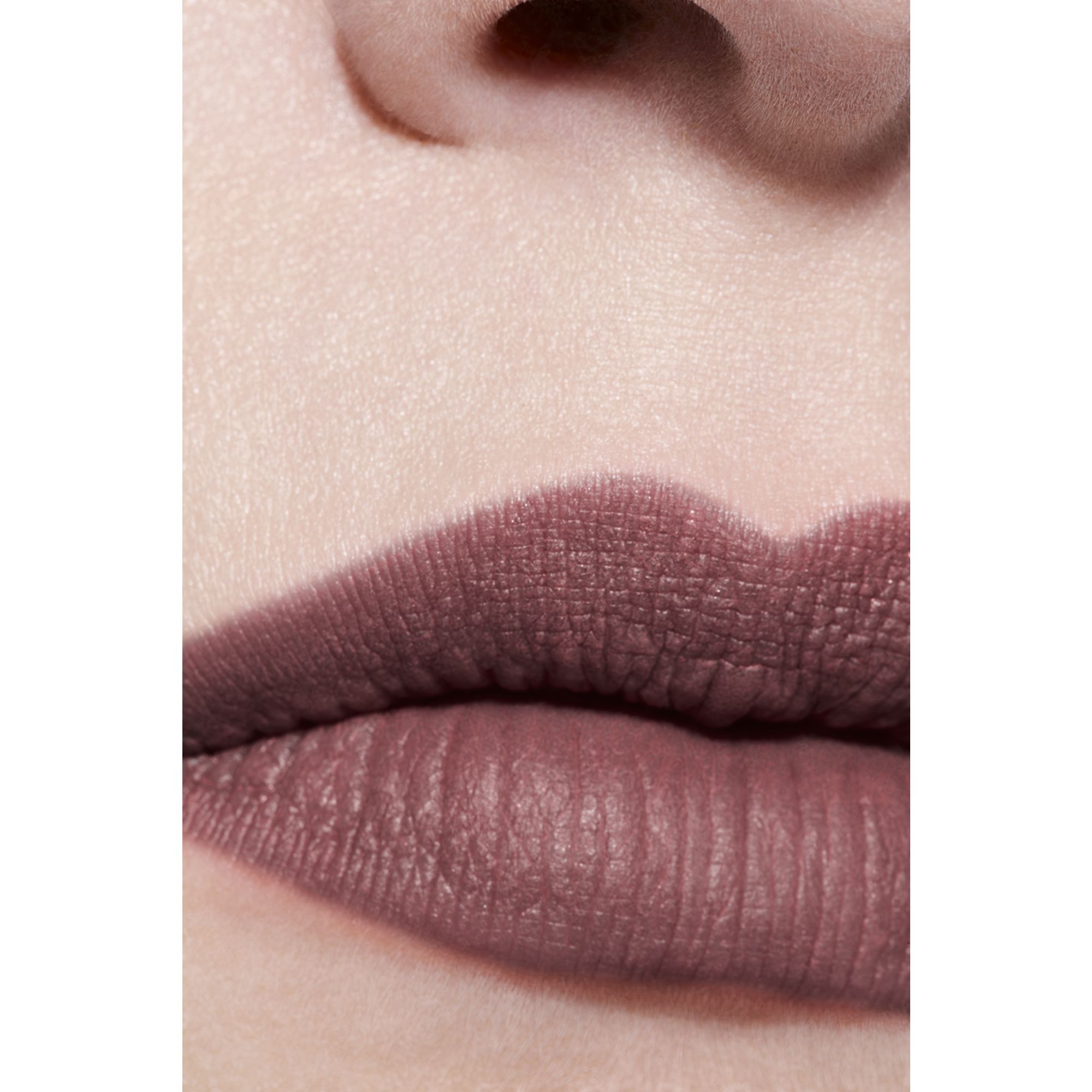 ROUGE ALLURE VELVET LES PERLES LIMITED EDITION - Luminious Matte Lip Colour ROUGE ALLURE VELVET LES PERLES LIMITED EDITION - Luminious Matte Lip Colour