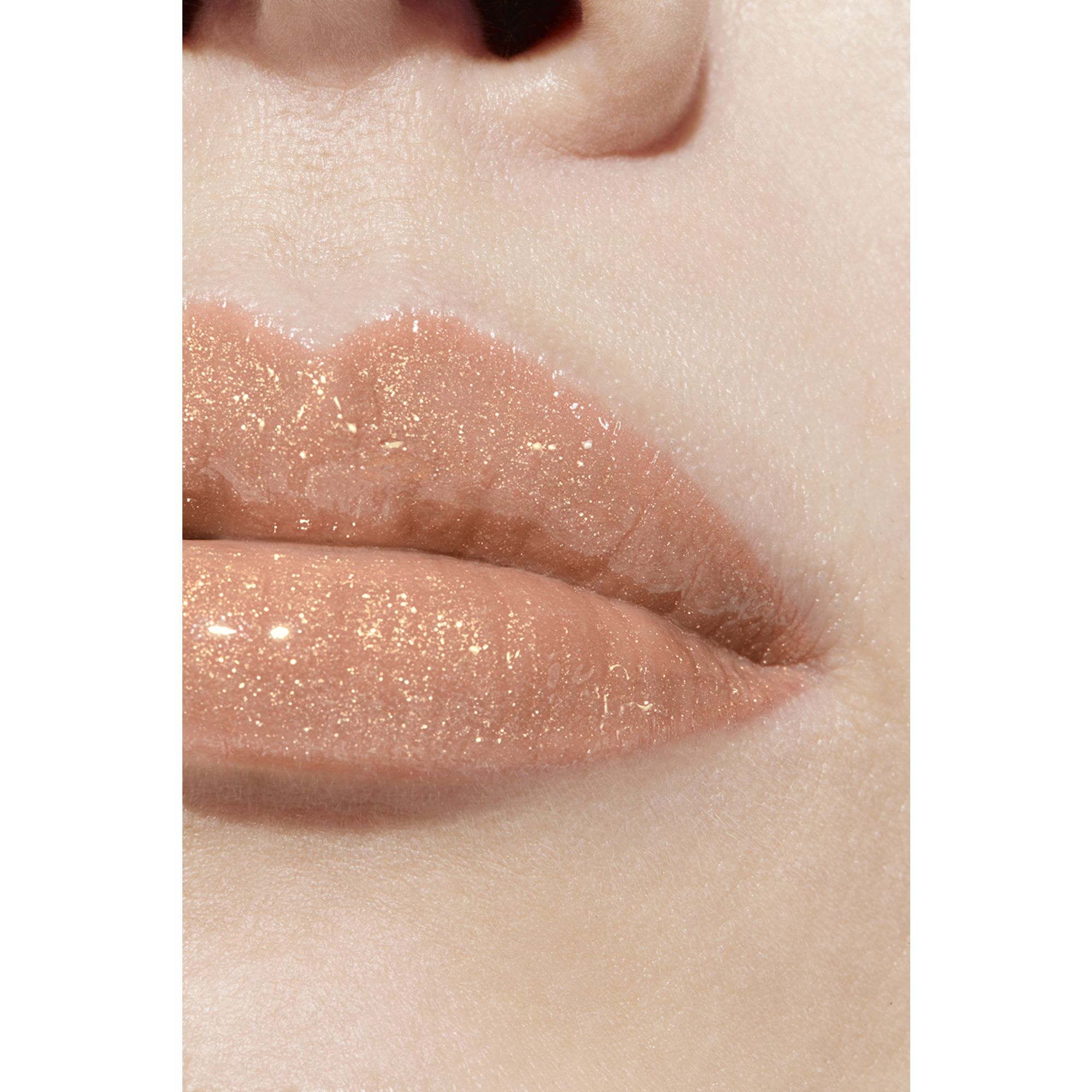 口紅 CHANEL ROUGE COCO FLASH 270 PEACHY CHANEL Rouge Coco Flash Hydrating Vibrant Shine Lip Colour
